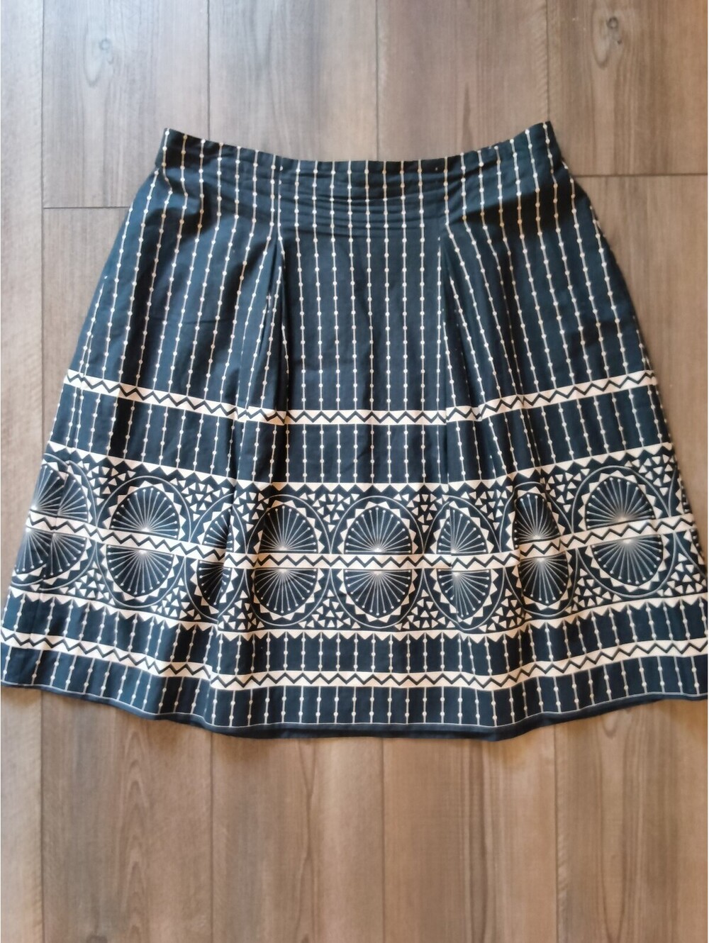 Vtg Y2K Nanette Lepore Black & Cream Trumpet Knee Skirt 14